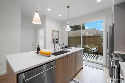 10043 B 8th Avenue NW, Seattle, WA 98177 - Photo 9