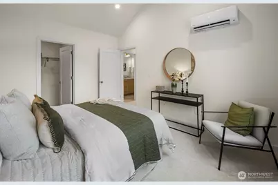 10043 B 8th Avenue NW, Seattle, WA 98177 - Photo 19