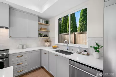 10045 8th Avenue NW, Seattle, WA 98177 - Photo 7