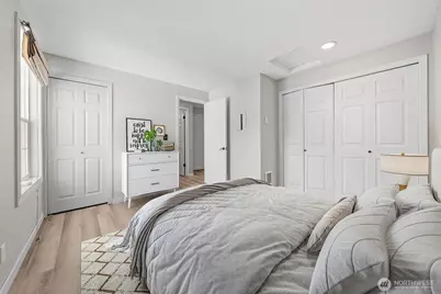 12025 SE 60th Street #B, Bellevue, WA 98006 - Photo 13