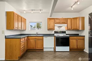 1025 E 54th St, Tacoma, WA 98404 - Photo 13