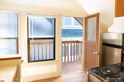 5116 Meridian Avenue N #1/2, Seattle, WA 98103 - Photo 3