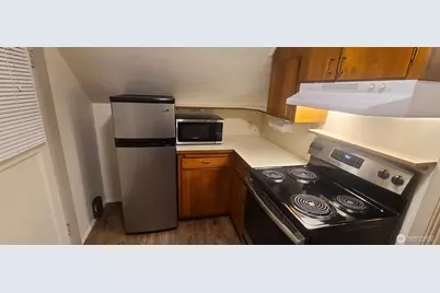 5116 Meridian Avenue N #1/2, Seattle, WA 98103 - Photo 5