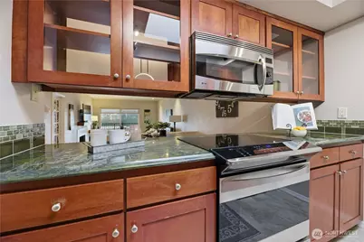 2253 Gilman Drive W #505, Seattle, WA 98119 - Photo 5