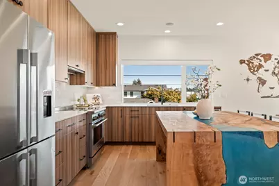 748 N 96th Street, Seattle, WA 98103 - Photo 19