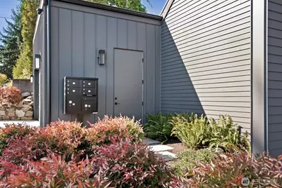 748 N 96th Street, Seattle, WA 98103 - Photo 31