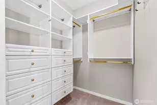 2000 Alaskan Wy, Seattle, WA 98121 - Photo 25