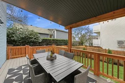 357 Garfield Street, Seattle, WA 98109 - Photo 35