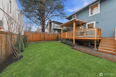357 Garfield Street, Seattle, WA 98109 - Photo 37
