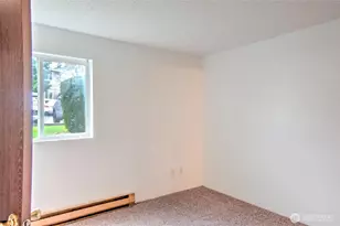 12415 NE 130th Ct, Kirkland, WA 98034 - Photo 3