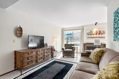 11300 1st Avenue NE #224, Seattle, WA 98125 - Photo 15