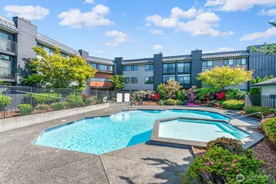 11300 1st Avenue NE #224, Seattle, WA 98125 - Photo 23