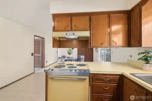 26104 SE 426th St, Enumclaw, WA 98022 - Photo 11