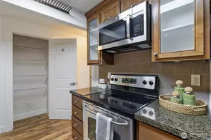 300 N 130th St, Seattle, WA 98133 - Photo 7