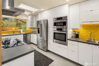 916 164th Place NE, Bellevue, WA 98008 - Photo 13