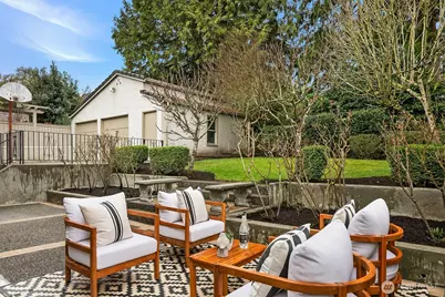 1533 Shenandoah Drive E, Seattle, WA 98112 - Photo 31