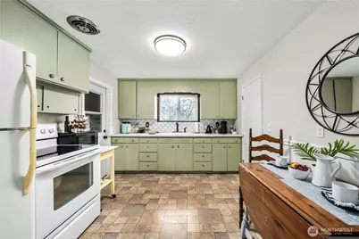 1014 5th Avenue SW, Puyallup, WA 98371 - Photo 7