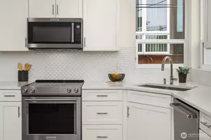 5210 B Brooklyn Ave NE, Seattle, WA 98105 - Photo 5