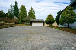 19015 16th Ave NE, Shoreline, WA 98155 - Photo 3