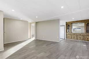 1170 Cedar Dr, Enumclaw, WA 98022 - Photo 9