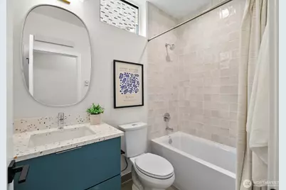 318 D Bellevue Avenue E, Seattle, WA 98102 - Photo 15