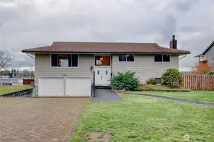 1032 E Robinhood Dr, Arlington, WA 98223 - Photo 3