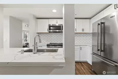 3028 Western Ave #110, Seattle, WA 98121 - Photo 11