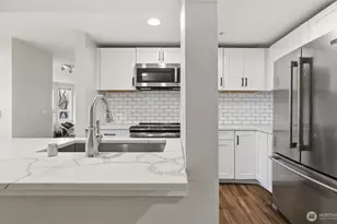 3028 Western Ave, Seattle, WA 98121 - Photo 11