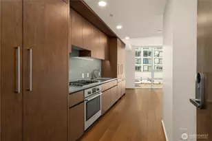 121 Stewart St, Seattle, WA 98101 - Photo 3