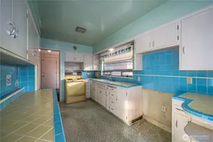 12009 Palatine Ave N, Seattle, WA 98133 - Photo 13