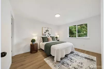 5622 Waller Road E, Tacoma, WA 98443 - Photo 13