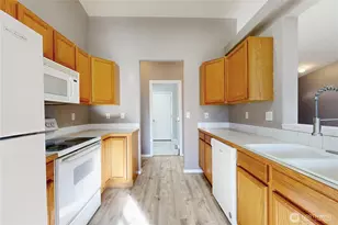 1152 SE Falbo Dr, College Place, WA 99324 - Photo 7