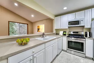 1048 NW Gladiola Ct, Silverdale, WA 98383 - Photo 5