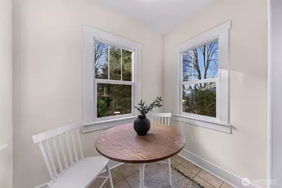 8907 5th Avenue NE, Seattle, WA 98115 - Photo 9