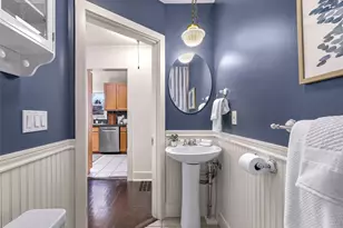 8907 5th Ave NE, Seattle, WA 98115 - Photo 13