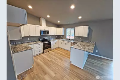 208 S 2nd Street, Oakville, WA 98568 - Photo 13