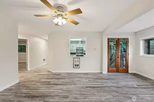 1095 Worthy Pl, Greenbank, WA 98253 - Photo 9