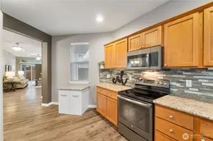 8300 Bainbridge Loop NE, Lacey, WA 98516 - Photo 9