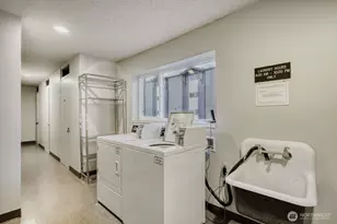 2501 Canterbury Ln E, Seattle, WA 98112 - Photo 23