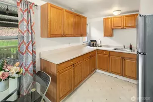 3404 SE 5th St, Renton, WA 98058 - Photo 5