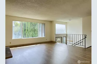 13051 37th Avenue NE, Seattle, WA 98125 - Photo 5