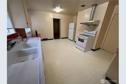 2001 NE 177th Street, Shoreline, WA 98155 - Photo 13