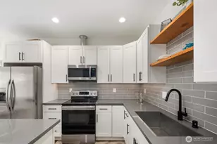 3026 SW Charlestown St, Seattle, WA 98126 - Photo 13