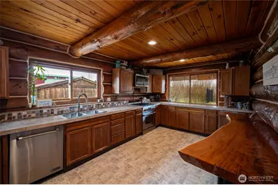 3883 Everett Lane, Ferndale, WA 98248 - Photo 5