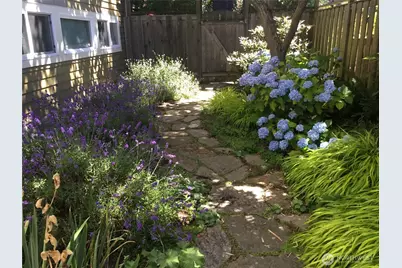 2901 28th Avenue W, Seattle, WA 98199 - Photo 29