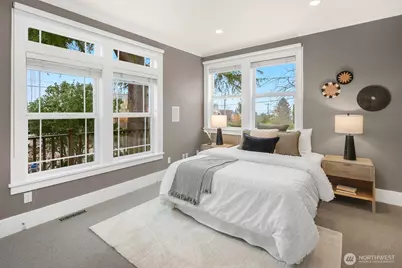 2901 28th Avenue W, Seattle, WA 98199 - Photo 15