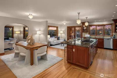 4117 43rd Avenue NE, Seattle, WA 98105 - Photo 5