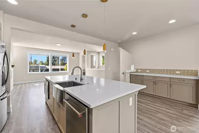 2204 176th Place SW #3, Lynnwood, WA 98037 - Photo 5