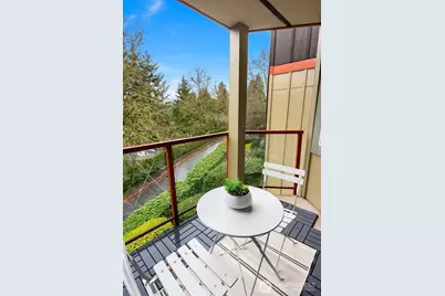 11058 NE 33rd Place #D3, Bellevue, WA 98004 - Photo 15