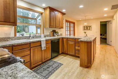 2044 Niagara Drive, Bellingham, WA 98229 - Photo 7